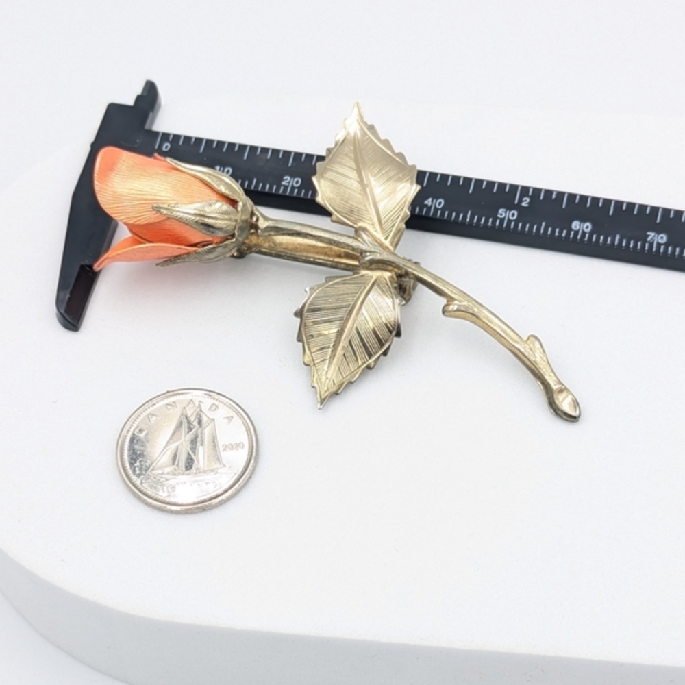 Vintage colourful, detailed rose and stem brooch pin - Picture 2 of 6
